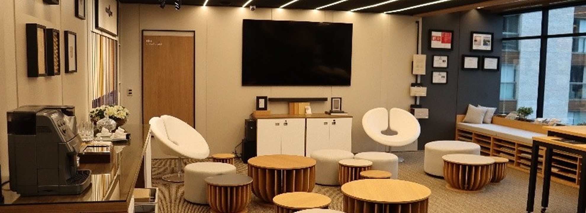 A futurista Andrea Bisker e Design Lab.